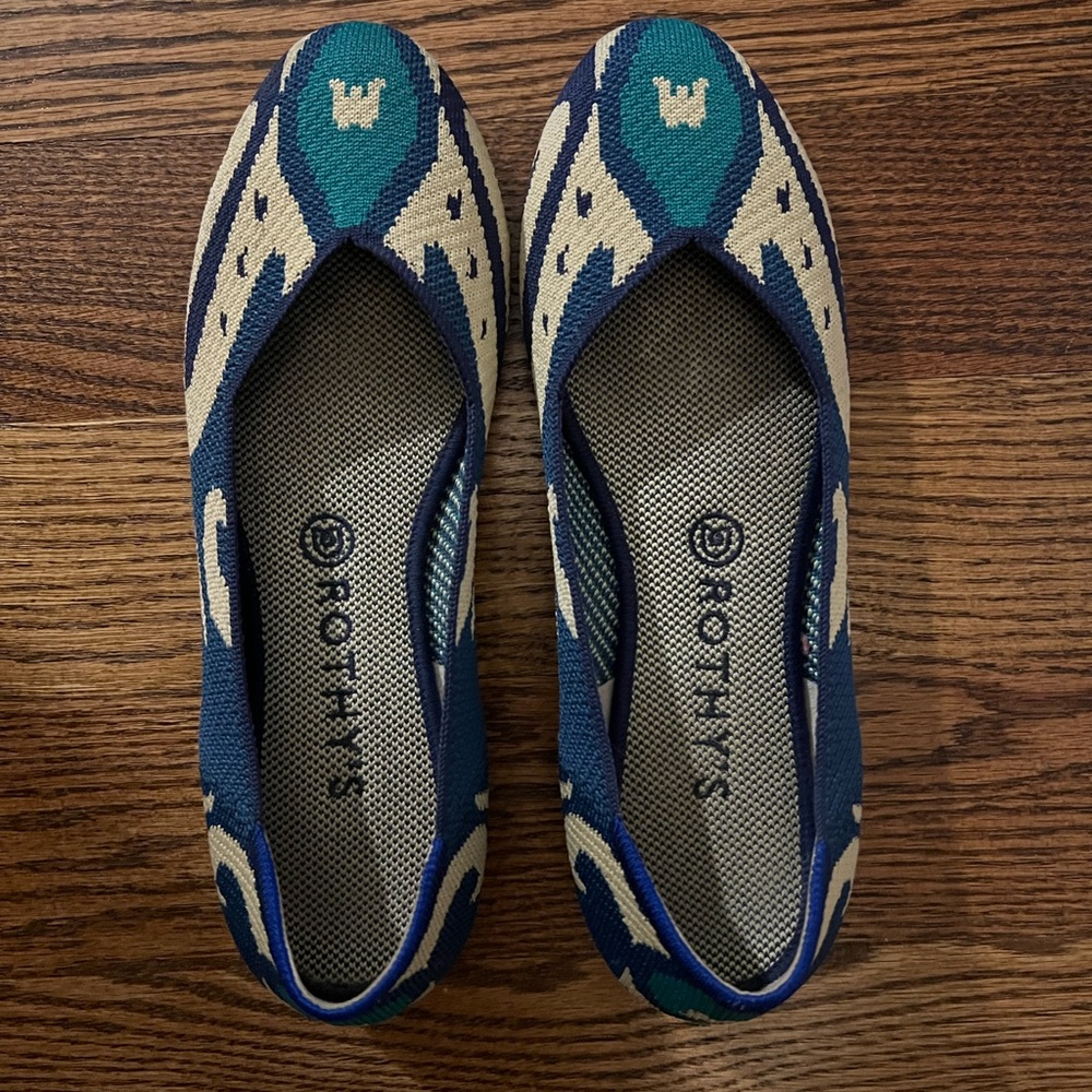 Rothy's Teal and Beige Patterned Flats